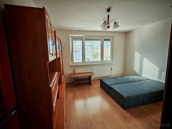 Prenajmem 2 izby v 3-izbovom byte - 4