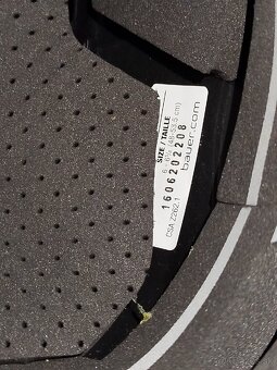 hokejová prilba - 4