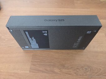Samsung Galaxy S25 - 512GB - 4