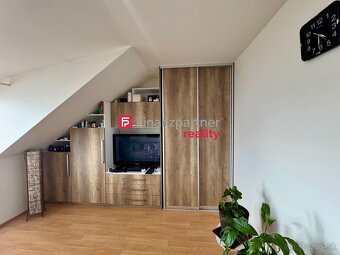 NOVINKA: PREDAJ zariadený 2i. byt s pivnicou a parkovacím mi - 4
