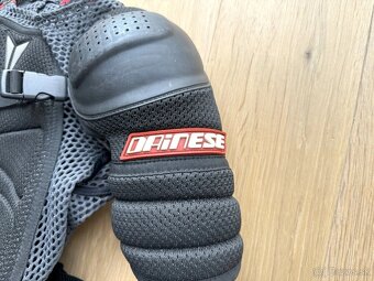 Motokrosový chránič Dainese - 4