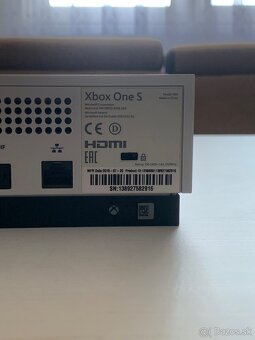 XBOX ONE S - 1TB - 4