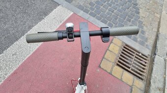 Kolobežka Xiaomi M365, Mi Electric scooter - 4