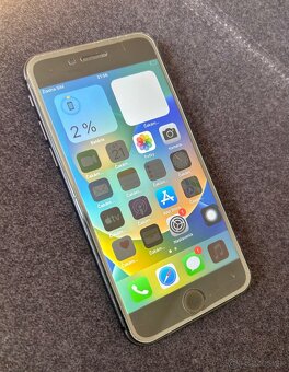iPhone 8 64GB black - 4