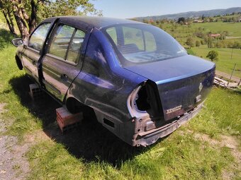Lacno rozpredám Renault Thalia 1.4 ,8v , 55kw benzín - 4