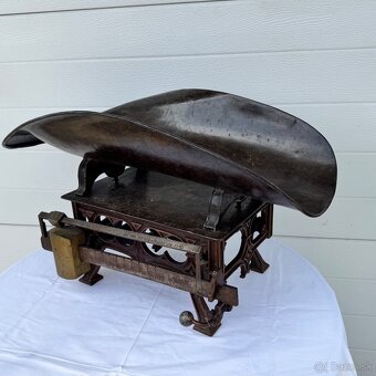 Muzejní váha pro miminka do 15 kg top kus do sbírky - 4