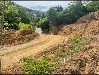 STAVEBNÝ POZEMOK - 4