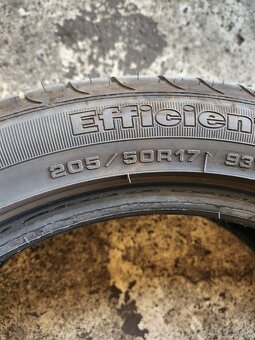 Predám 2ks letné pneu 205 50 17 - 4