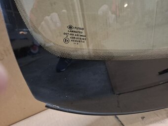 čelné sklo Passat B8, lišty, senzor - 4