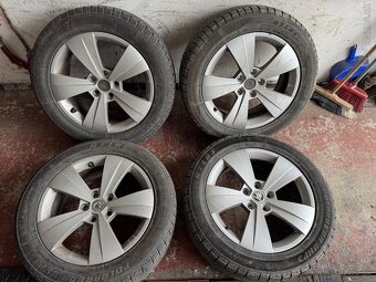 215/55 r17 zimné 5x112 R17 Superb - 4