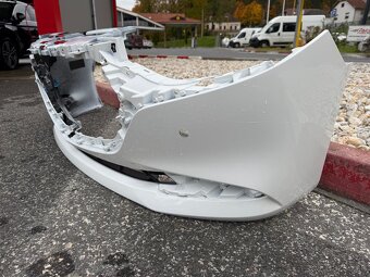 Predám nárazník na Mazdu 3. - 4