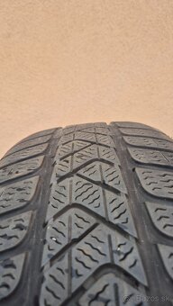 PIRELLI 215 55 R17 - 4