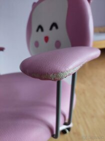 Ružová otáčacia stolička - 4