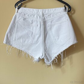 H&M Biele roztrhané džínsové šortky 36 - 4