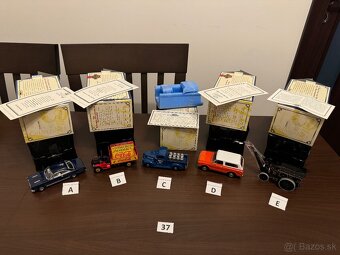4 cast - Matchbox Yesteryear, Matchbox Dinky ZLACNENE - 4