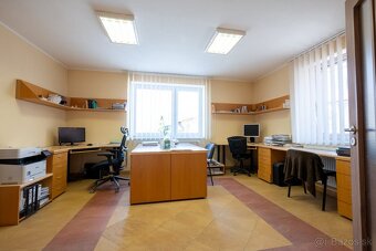 NA PRENÁJOM KANCELÁRSKE PRIESTORY, SKLAD, PARKOVISKO,OBEC KO - 4