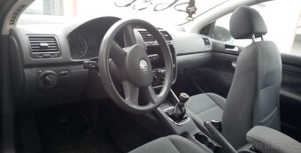 VOLKSWAGEN GOLF V 1,4I 66KW - 4