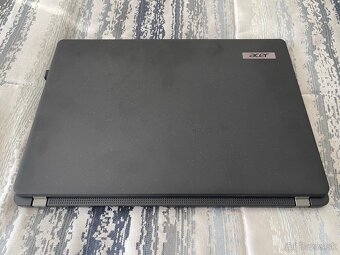 Acer travelmate P2 - 4