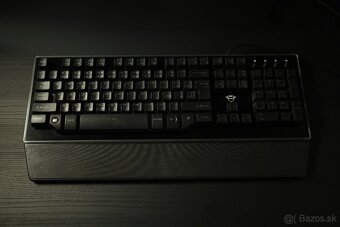 Trust GXT 860 Thura – semi-mechanická herná klávesnica s RGB - 4
