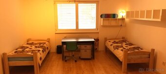 Kompletne zariadený 3-i byt v RD na dobrej adrese v Hlohovci - 4