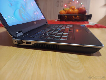 DELL Latitude E6440 - 14.1" / i5 / SSD / AMD Grafika / Dock - 4