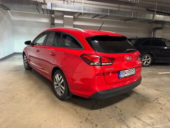 Hyundai i30 1,4 73kW benzín 87000km 2018 Led combi - 4