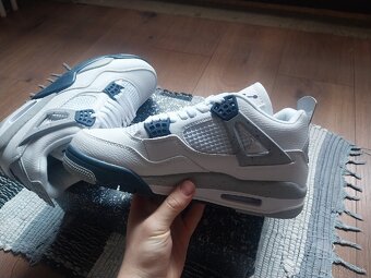 Jordan 4 Retro Midnight Navy - 4