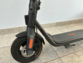 Elektická kolobežka Ninebot kickscooter F2 by Segvay - 4