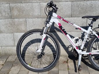 Predám dámsky horský bicykel KTM - 4