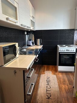 Veľkometrážny kompletne zrekonštruovaný 2-izbový byt s balkó - 4
