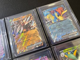 Pokemón MEGA balík (EX): 8x EX a 2x EX FA + darčeky - Nové - 4