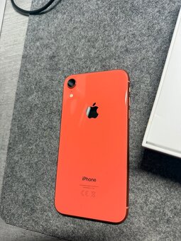 Iphone XR 64GB velmi zachovalý,82% - 4