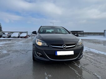 Opel Astra sedan - 4