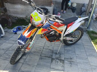 Ktm freeride 250r - 4