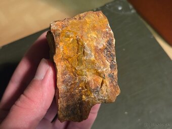 Uránový minerál #1 - UV aktívny (Zimná voda, SR) - 4