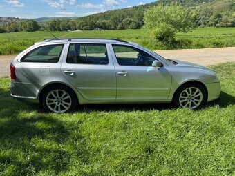 Škoda octavia RS TDi - 4