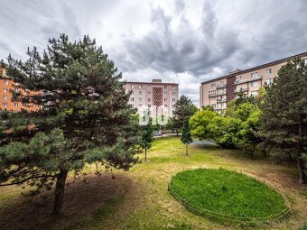 2,5 IZBOVÝ BYT V OBĽÚBENEJ LOKALITE NOVÉHO MESTA - ul. ČSL. - 4