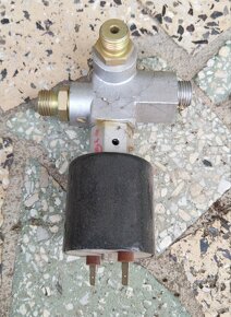 Rozeta na bicykel budík elektromagnetický vzduchový ventil - 4
