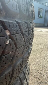 Predám pneumatiky 225 50 r18 - 4