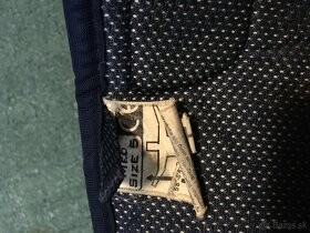 Predám lakťové chrániče na hokej 2 druhy - 4