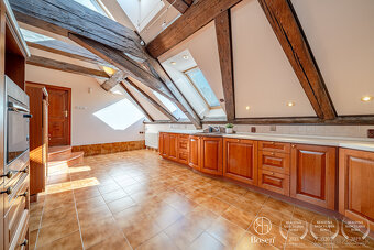 BOSEN | 5-izb. podkrovný byt s výnimočnou atmosférou, Panská - 4