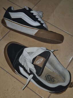 Tenisky botasky Vans Knu Skool VN0009QCCJI1 Čierna farba - 4