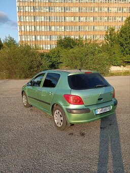 Pegueot 307 1.4i - 4
