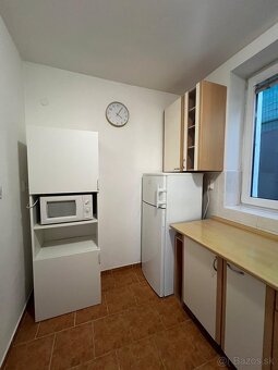 Kuchynská linka - 4