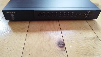 Hikvision DS-7208 HQHI-SH - 4