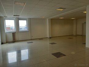 Predaj 2 podlažný objekt s parkovaním v B.B. - 4