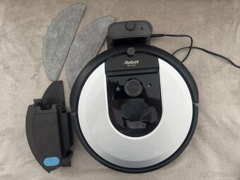 iRobot Roomba I8 combo 2v1 Vysávač a mop - 4