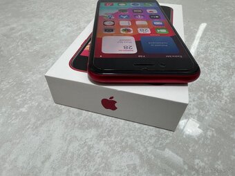 Apple iPhone SE 2020 Red 128GB - 4