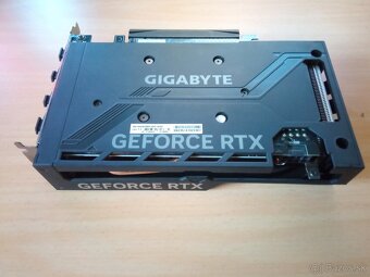(rezervované) Predám GIGABYTE RTX 4060 WINDFORCE OC 8GB - 4