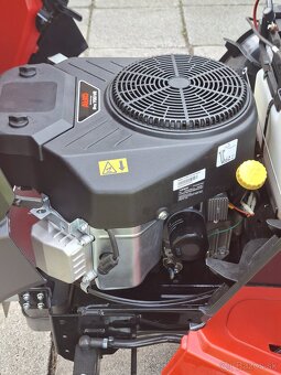 Predám záhradný traktorík - 4